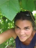une équipe amoureuse du parfum et du vin