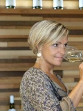 une équipe amoureuse du parfum et du vin